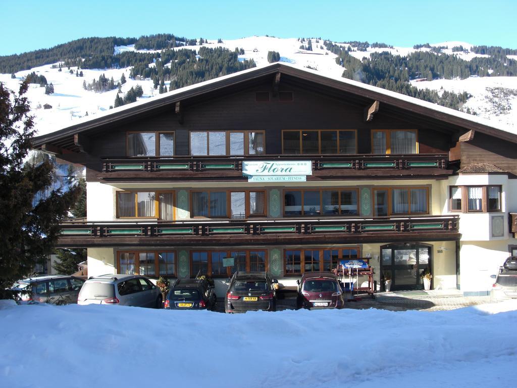Hotel-Pension Flora ซาลบาคฮินเทอร์เกลมม์ ภายนอก รูปภาพ