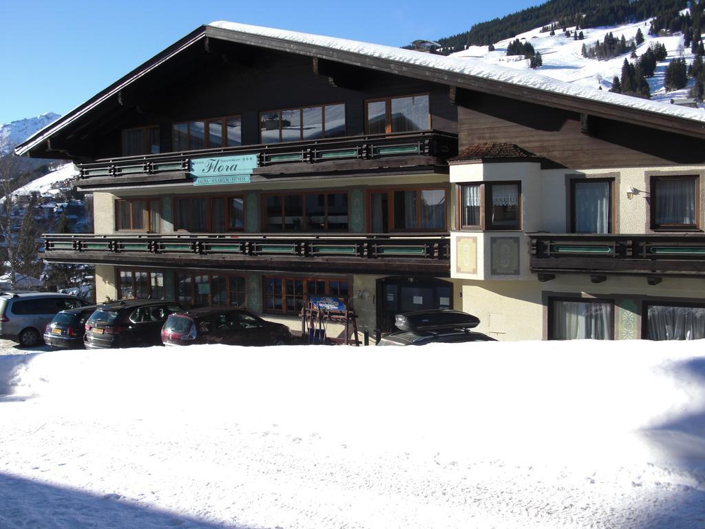 Hotel-Pension Flora ซาลบาคฮินเทอร์เกลมม์ ภายนอก รูปภาพ